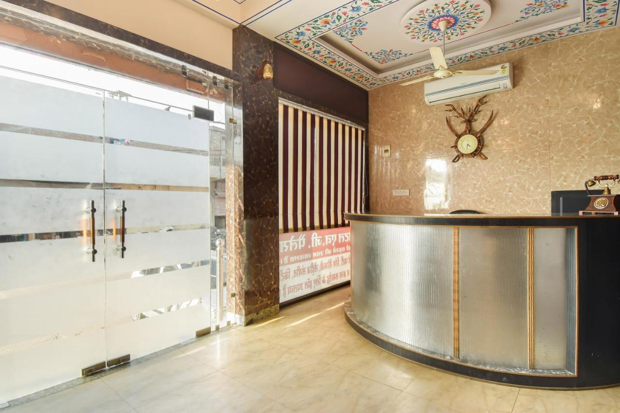 Oyo 11389 Hotel Ng Palace 자이푸르 외부 사진